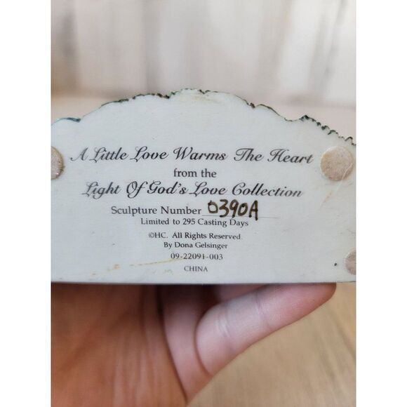 Light of god love collection A little‎ love warms the heart figure - Picture 6 of 7